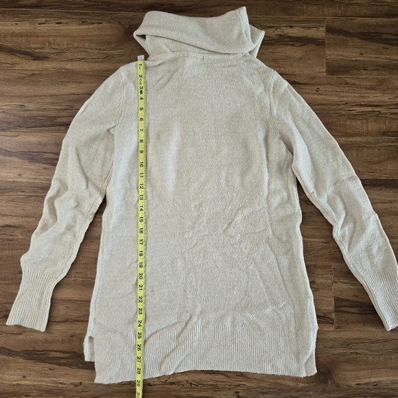 DKNY JEANS WOMENS SWEATER CREAM COLOR SIZE MEDIUM - Picture 2 of 5